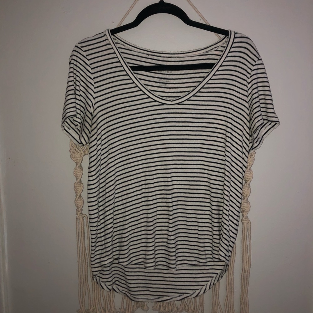 American Eagle soft and sexy T